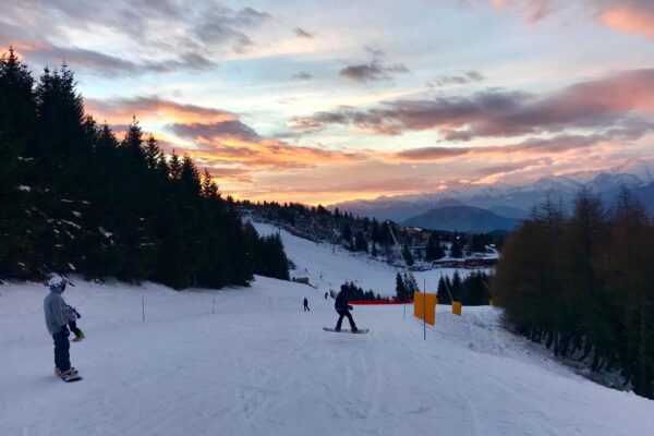 47203025_2200901683273679_7118900441919782912_o